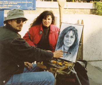 Рисование портрета с натуры на Парижских мостовых.